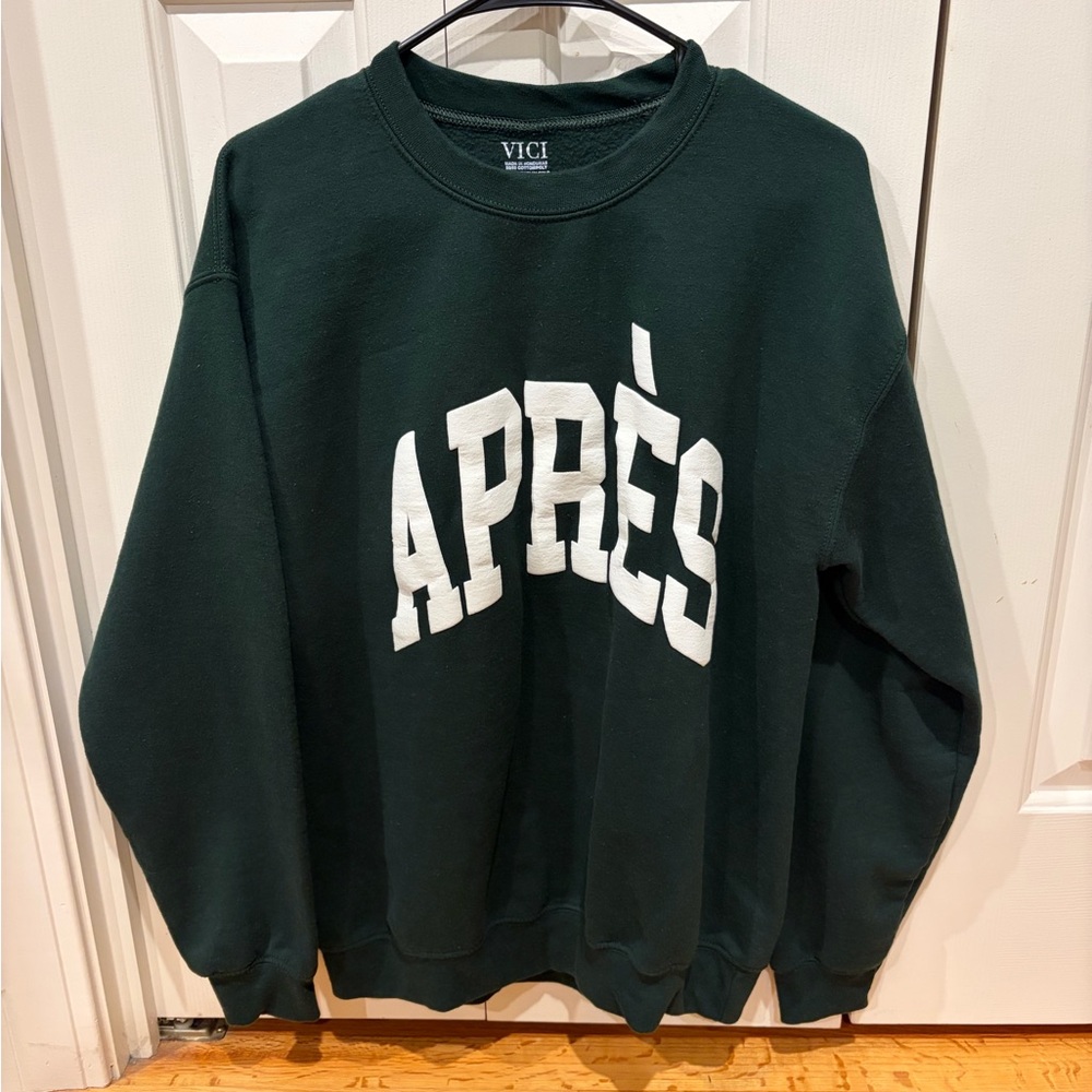 VICI Dark Green Crewneck Sweatshirt with White APRÈS Logo